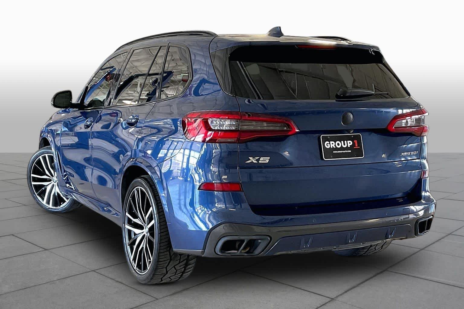 Used 2019 Phytonic Blue Metallic BMW xDrive50i image 11