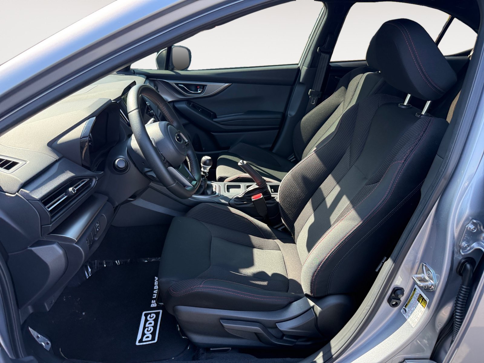 Used 2023 Ice Silver Metallic Subaru Premium image 10