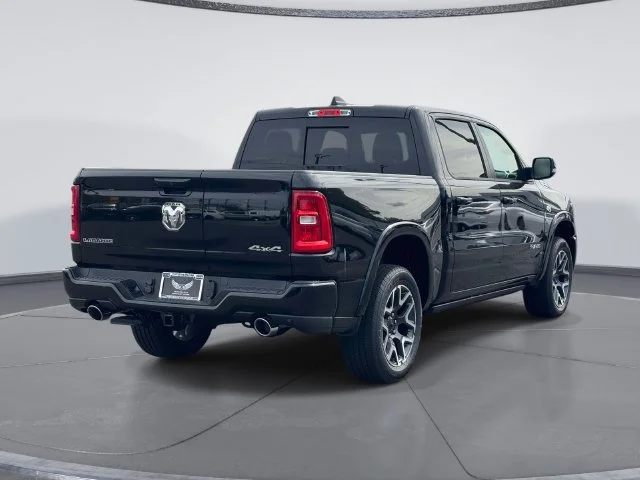 New 2027 Diamond Black Crystal Pearl-Coat Exterior Paint RAM Laramie image 4