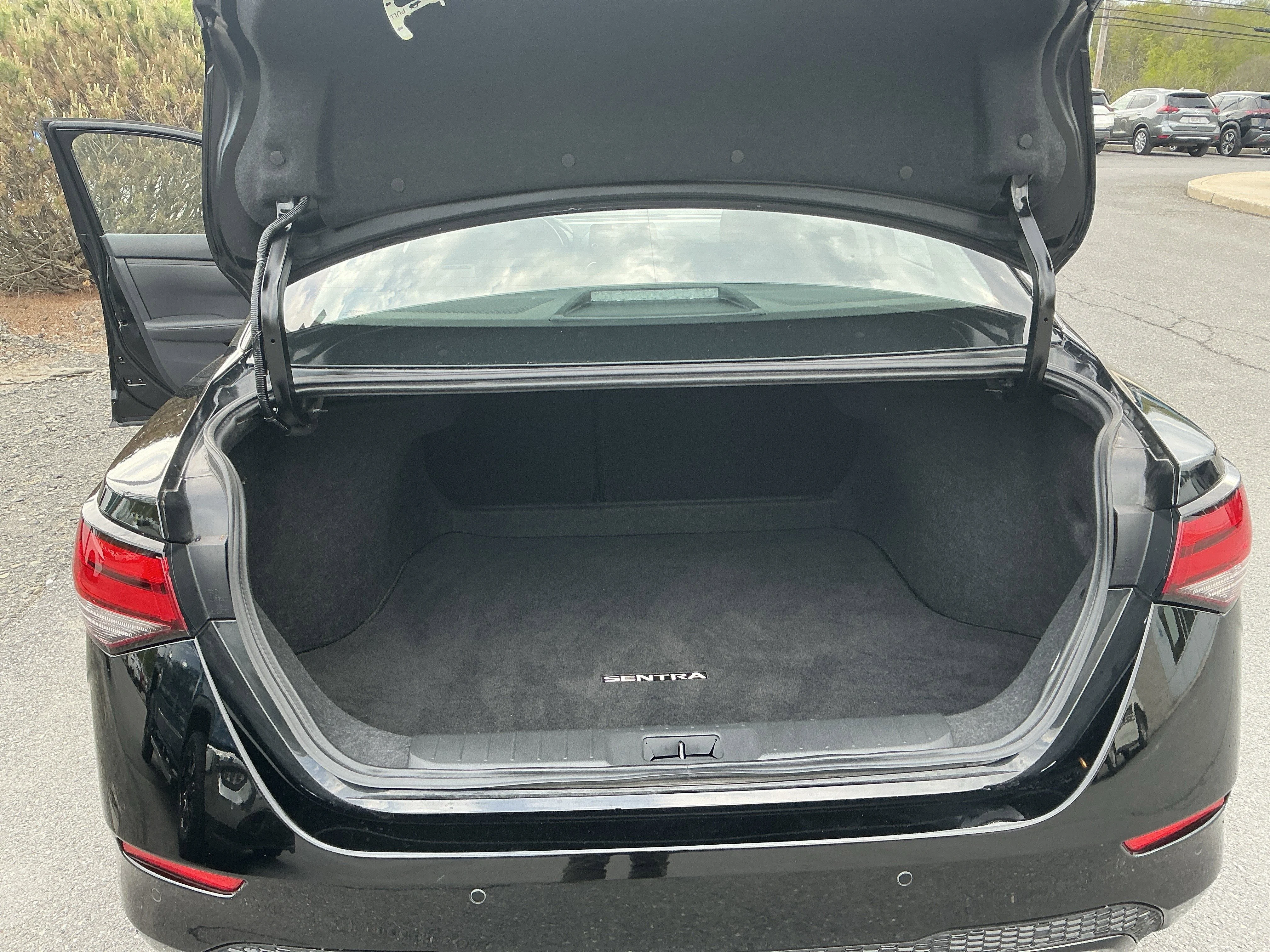 Used 2025 Super Black Nissan  image 17