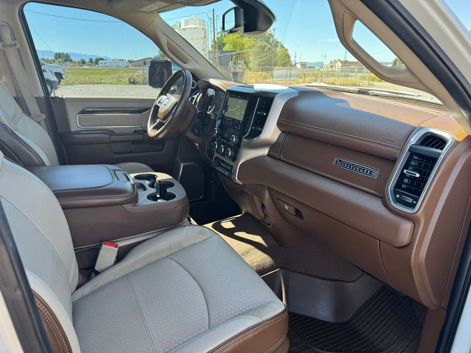 Used 2021 White Ram Laramie image 42