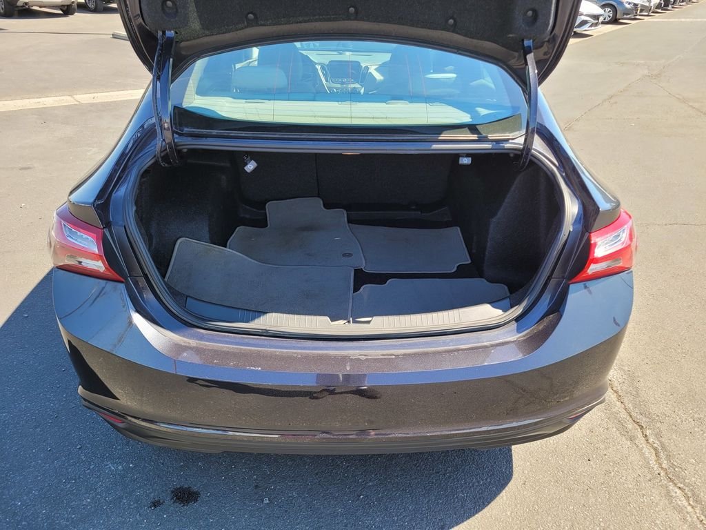 Used 2022 Gray Chevrolet LT image 10
