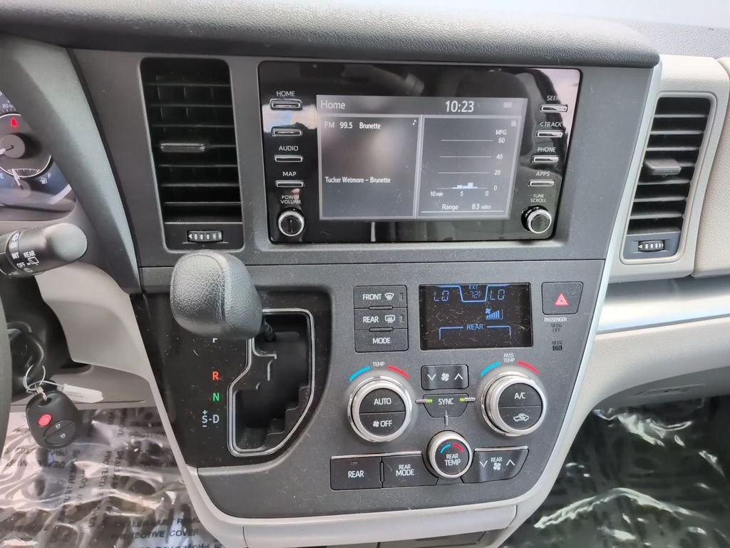 Used 2020 Gray Toyota L image 17
