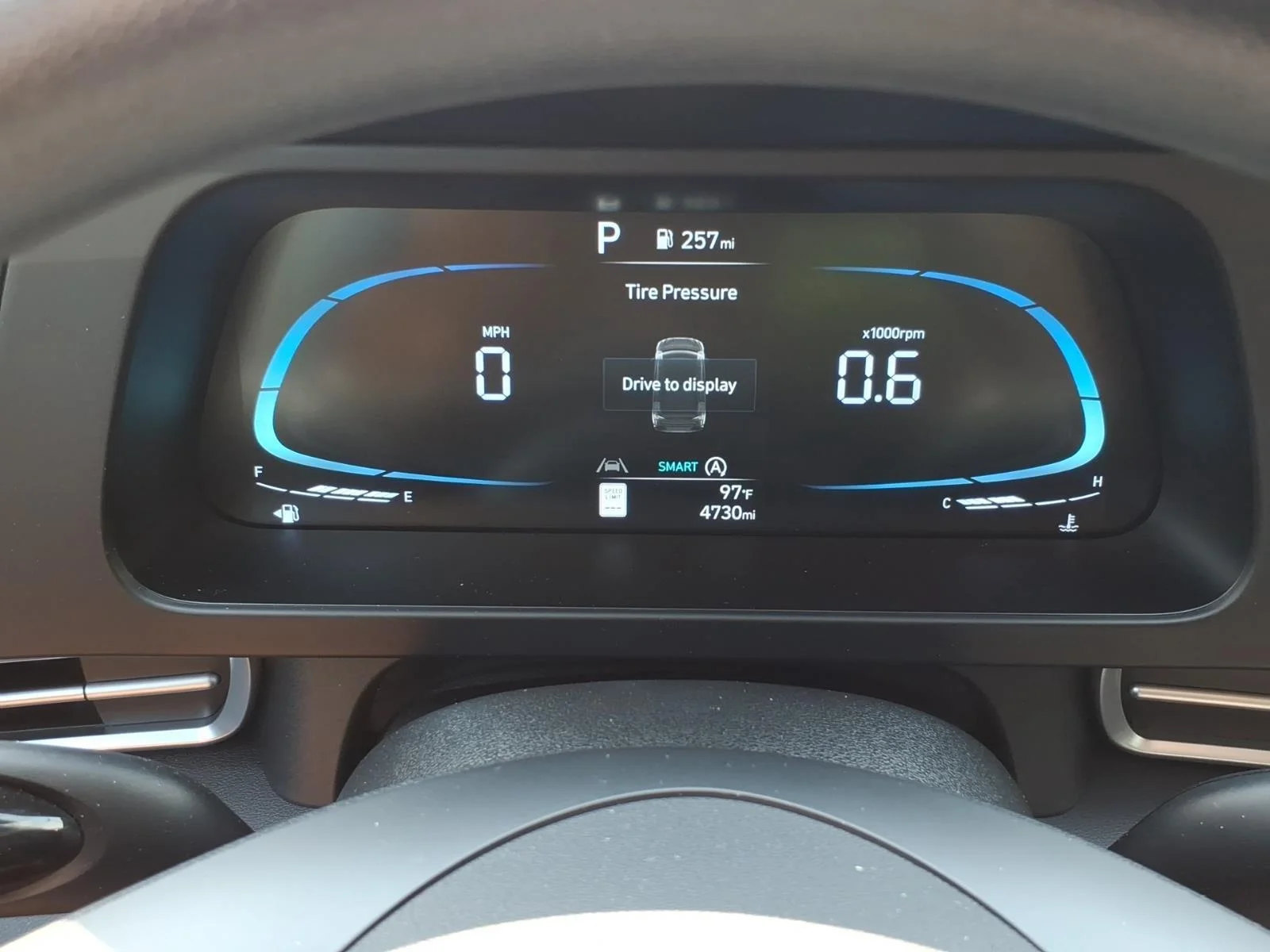 Certified Used 2025 Amazon Gray Hyundai SE image 14