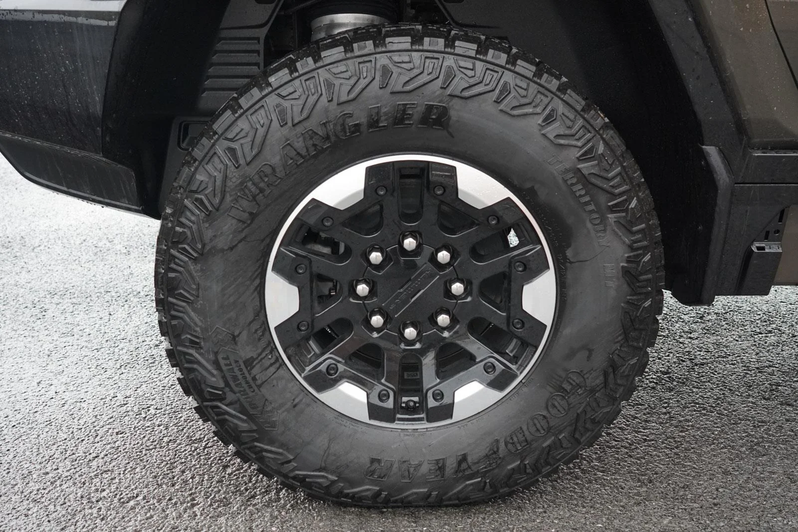 2024 GMC HUMMER EV 2X - Photo 12