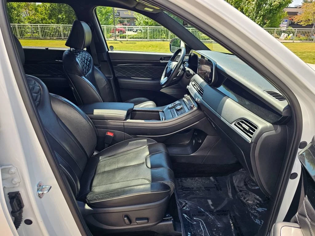 Used 2020 White Hyundai Limited image 11
