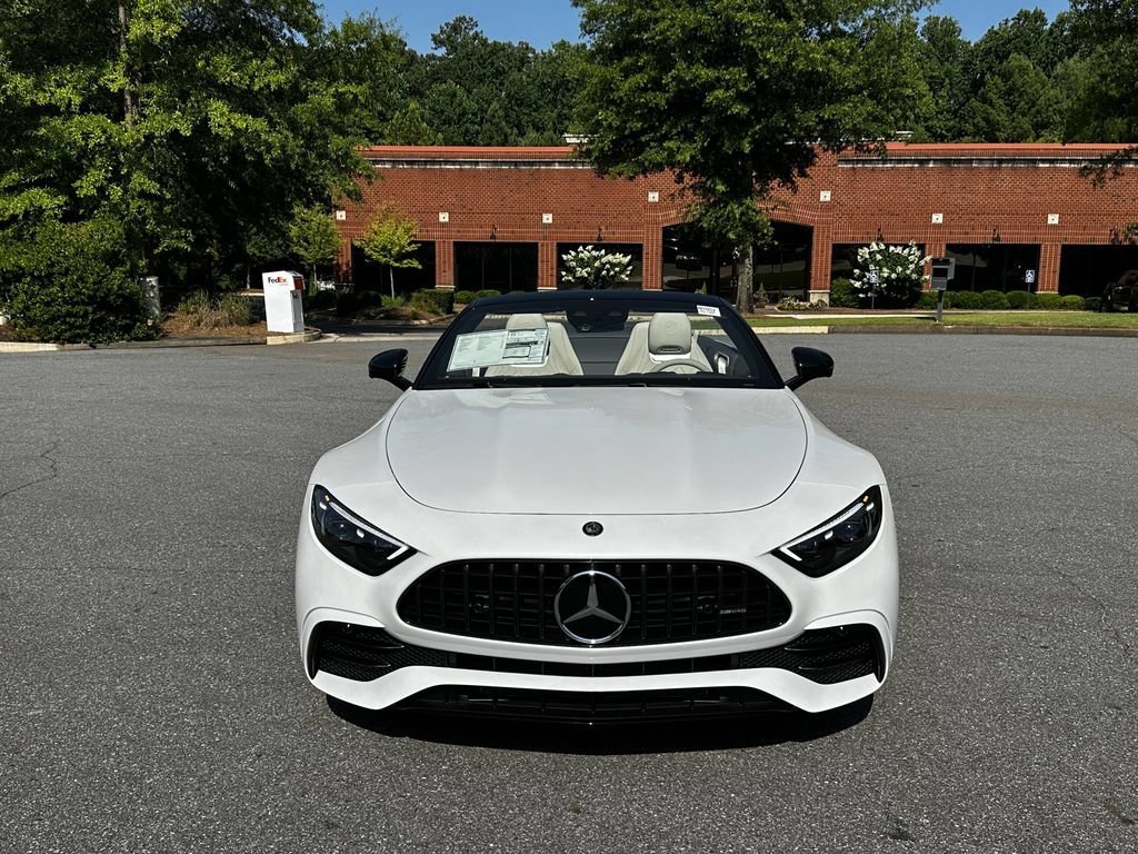New 2026 MANUFAKTUR Moonlight White Metallic Mercedes-Benz AMG® SL 43 image 36