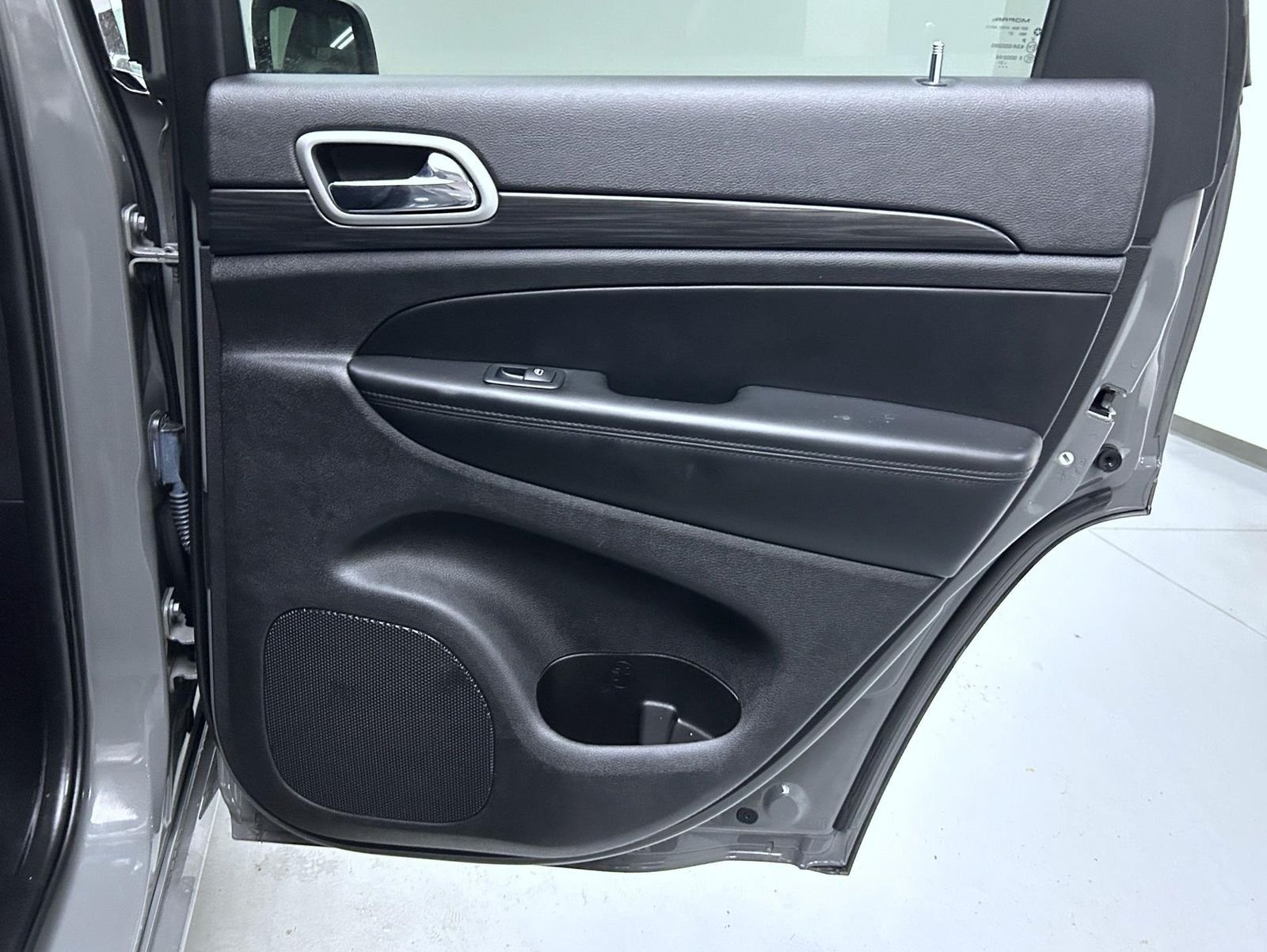 Used 2021 Gray Jeep Laredo X image 17