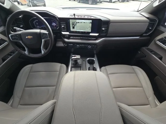 Used 2025 White Chevrolet LTZ image 38