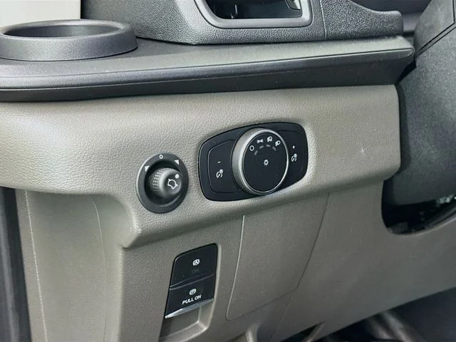 New 2026 Oxford White Ford Cargo Van image 10