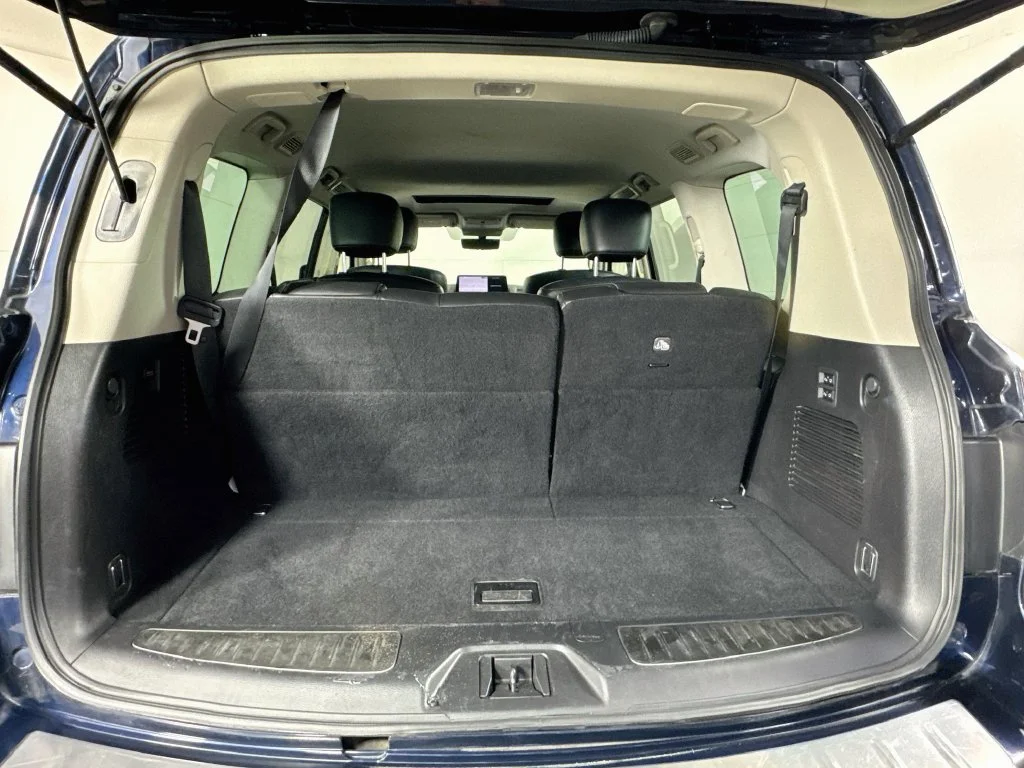 Certified Used 2022 Blue INFINITI LUXE image 34