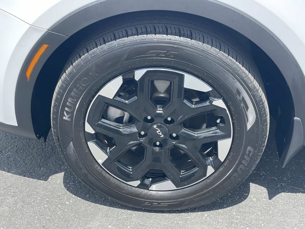 2025 Kia Sorento S - Photo 30