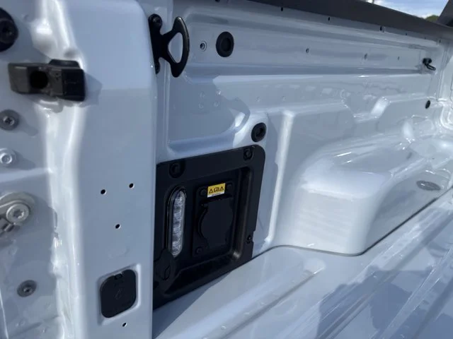 New 2026 Space White Metallic Ford XLT image 30