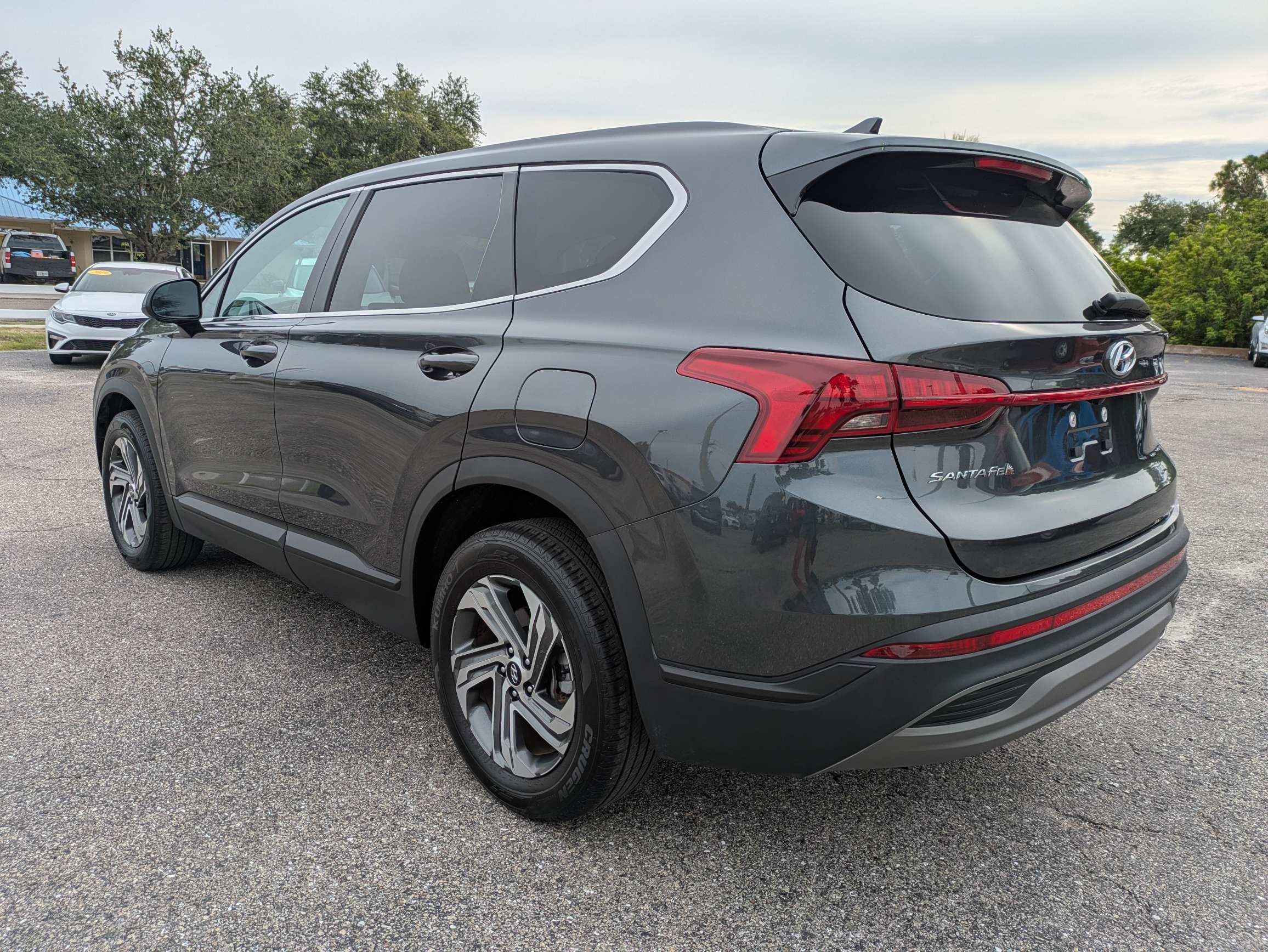 Used 2023 Portofino Gray Hyundai SE image 6