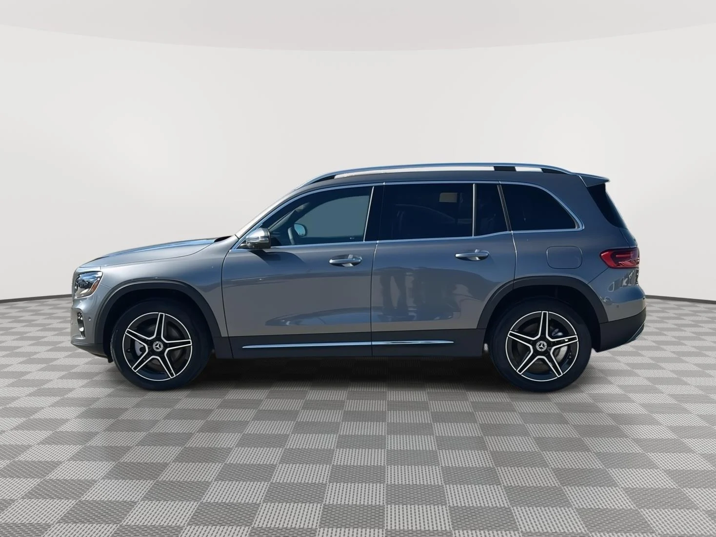 New 2026 Mountain Grey Metallic Mercedes-Benz GLB 250 image 6