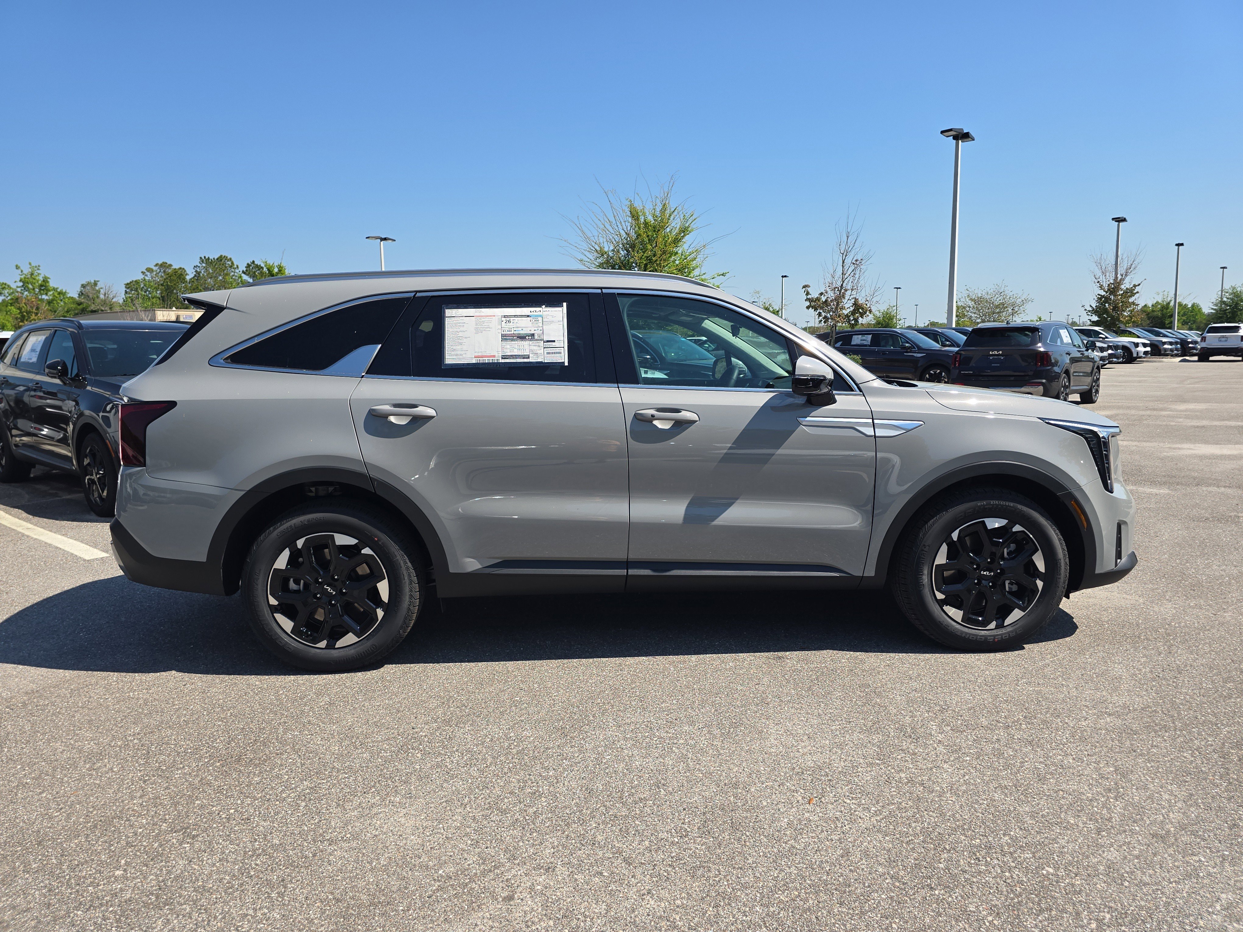 New 2026 Wolf Gray Kia S image 9