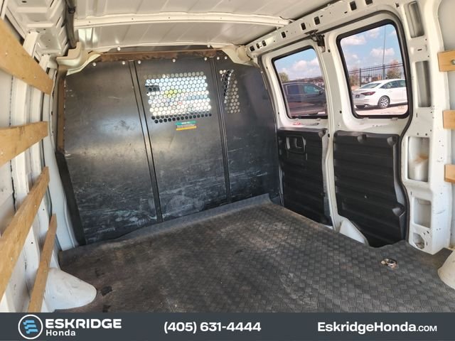 Used 2022 White GMC Work Van image 30