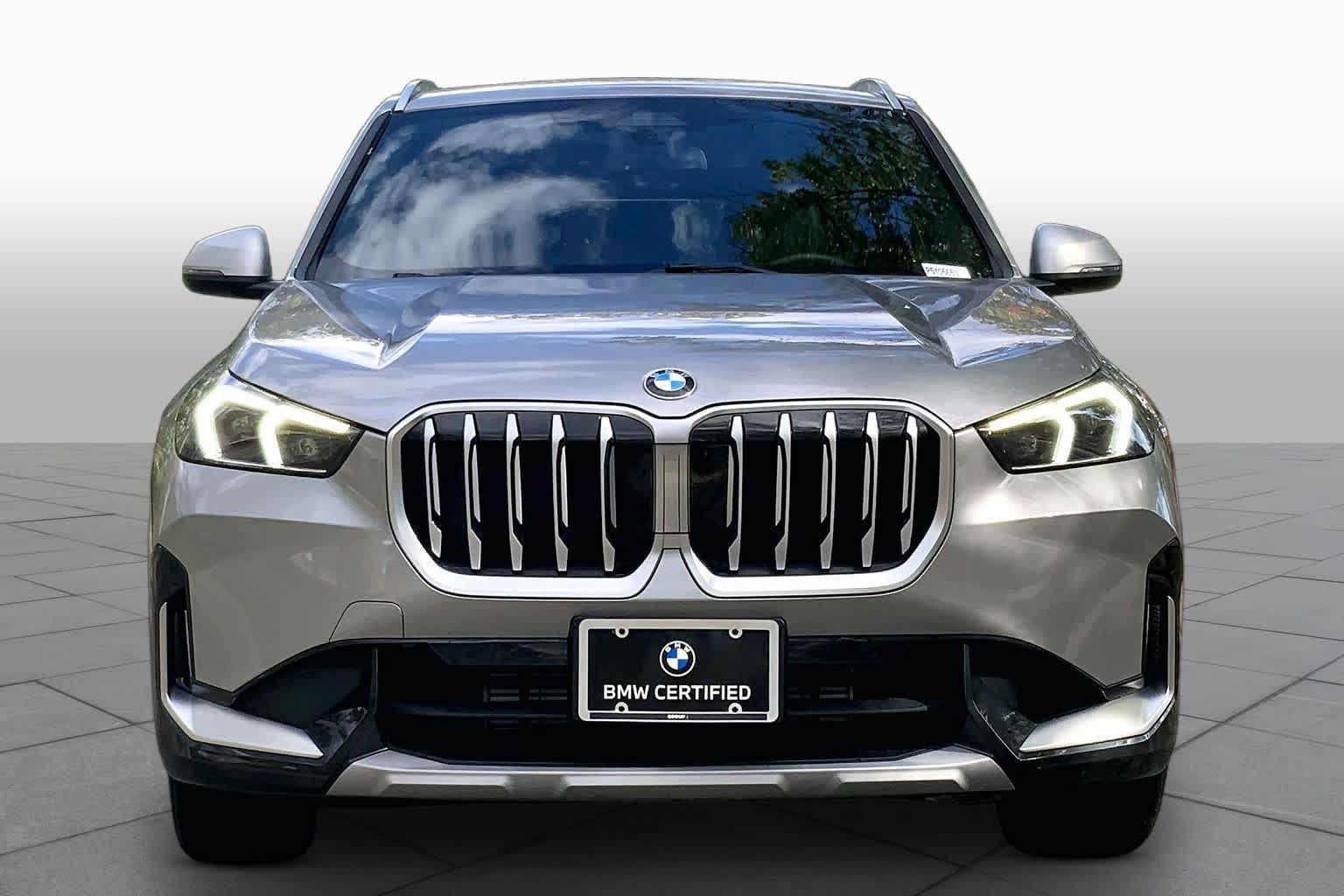 Certified Used 2023 Space Silver Metallic BMW xDrive28i image 3