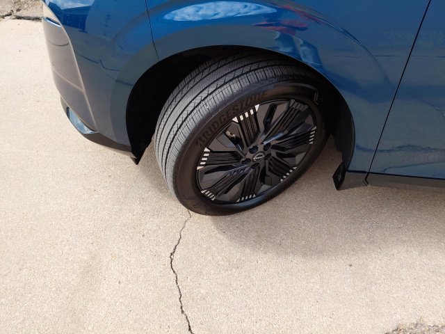 Used 2026 Blue Nissan Platinum image 41