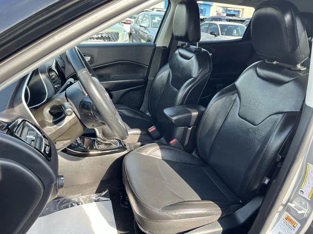 Used 2019 Silver Jeep Limited image 15