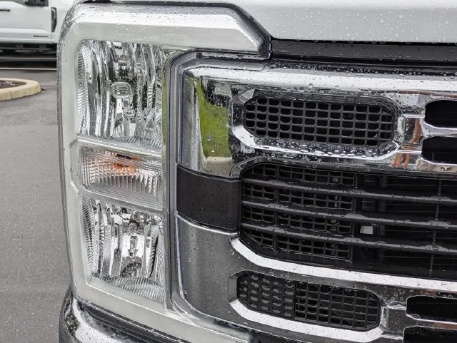 New 2026 Oxford White Ford F-350® XLT image 10