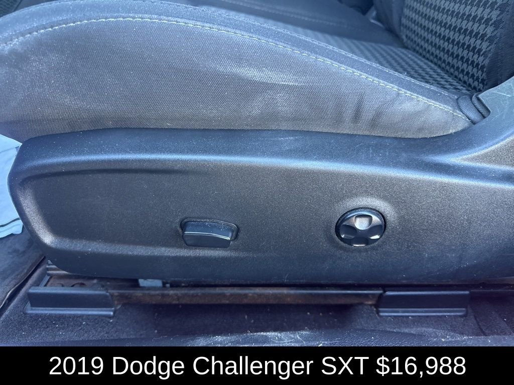 Used 2019 Go Mango! Dodge SXT image 13