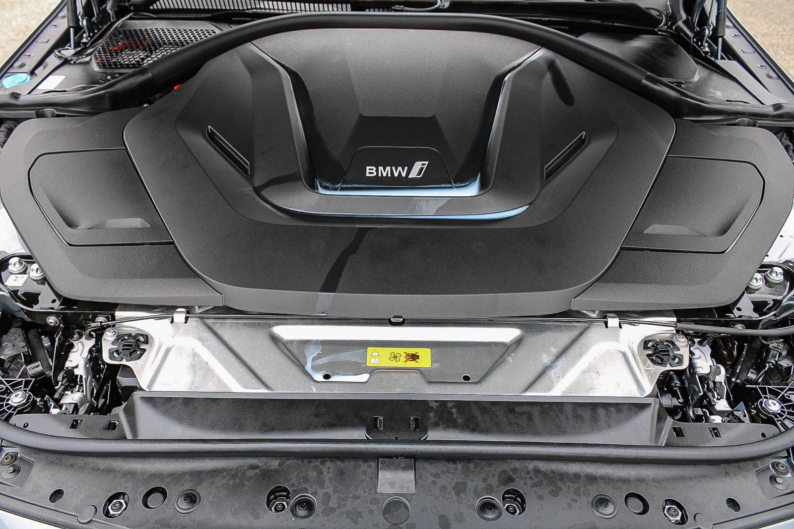 Used 2024 Skyscraper Grey Metallic BMW eDrive40 image 28