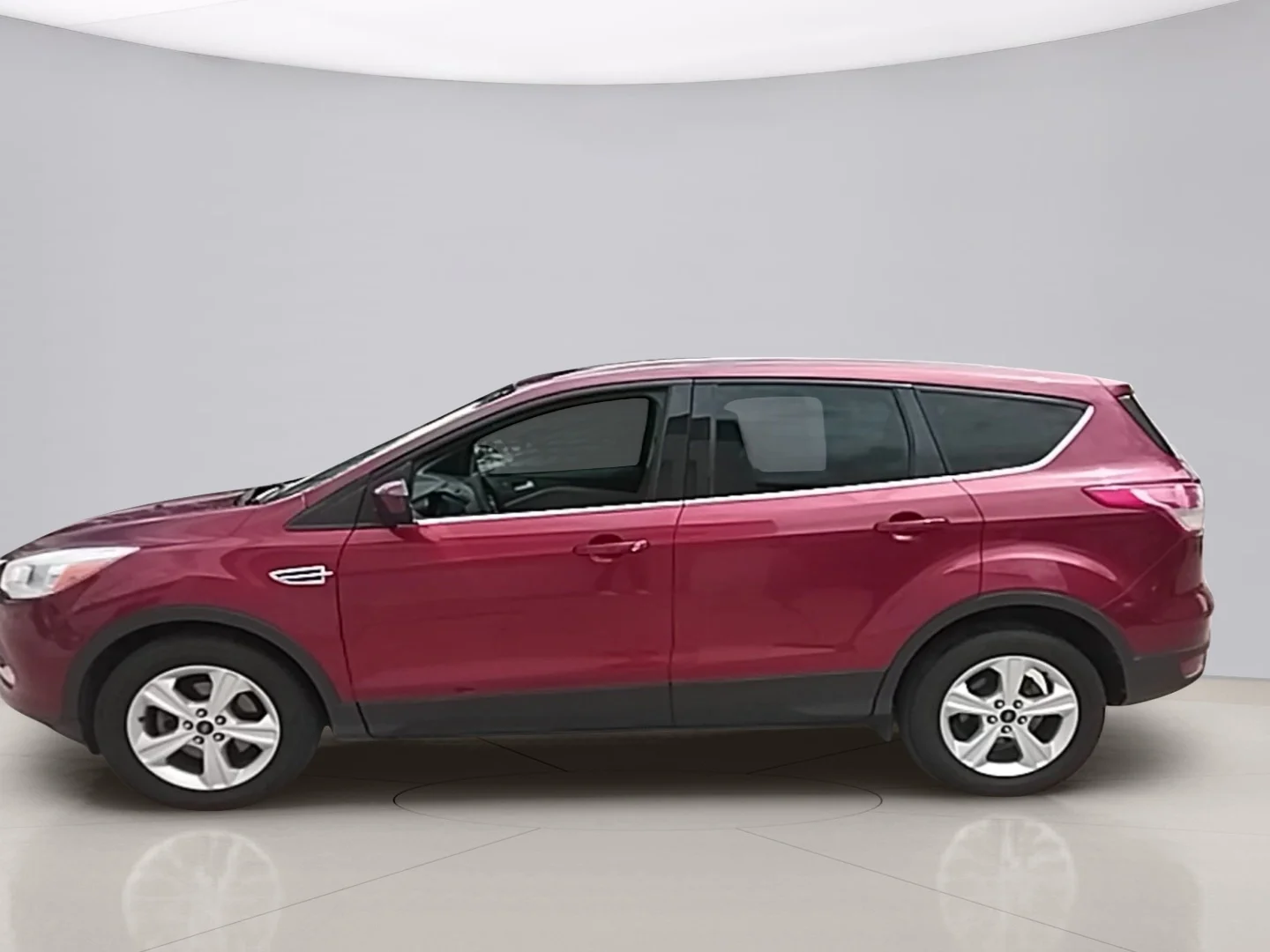 Used 2016 Orange Ford SE image 2