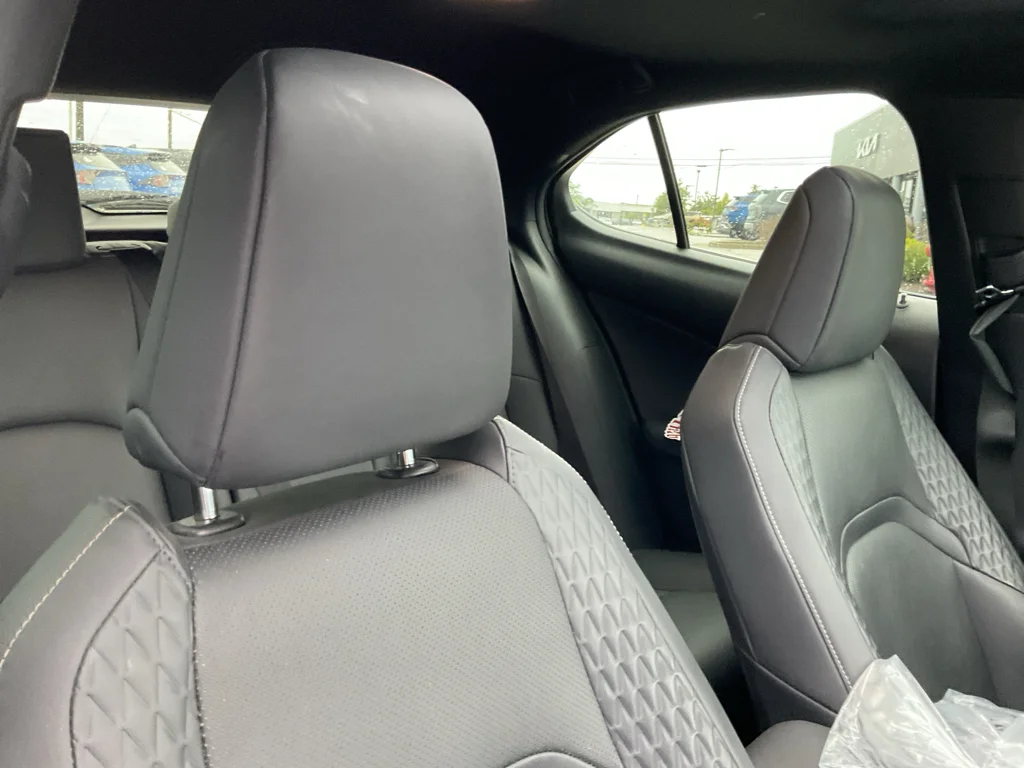 Used 2022 Eminent White Pearl Lexus PREM image 12