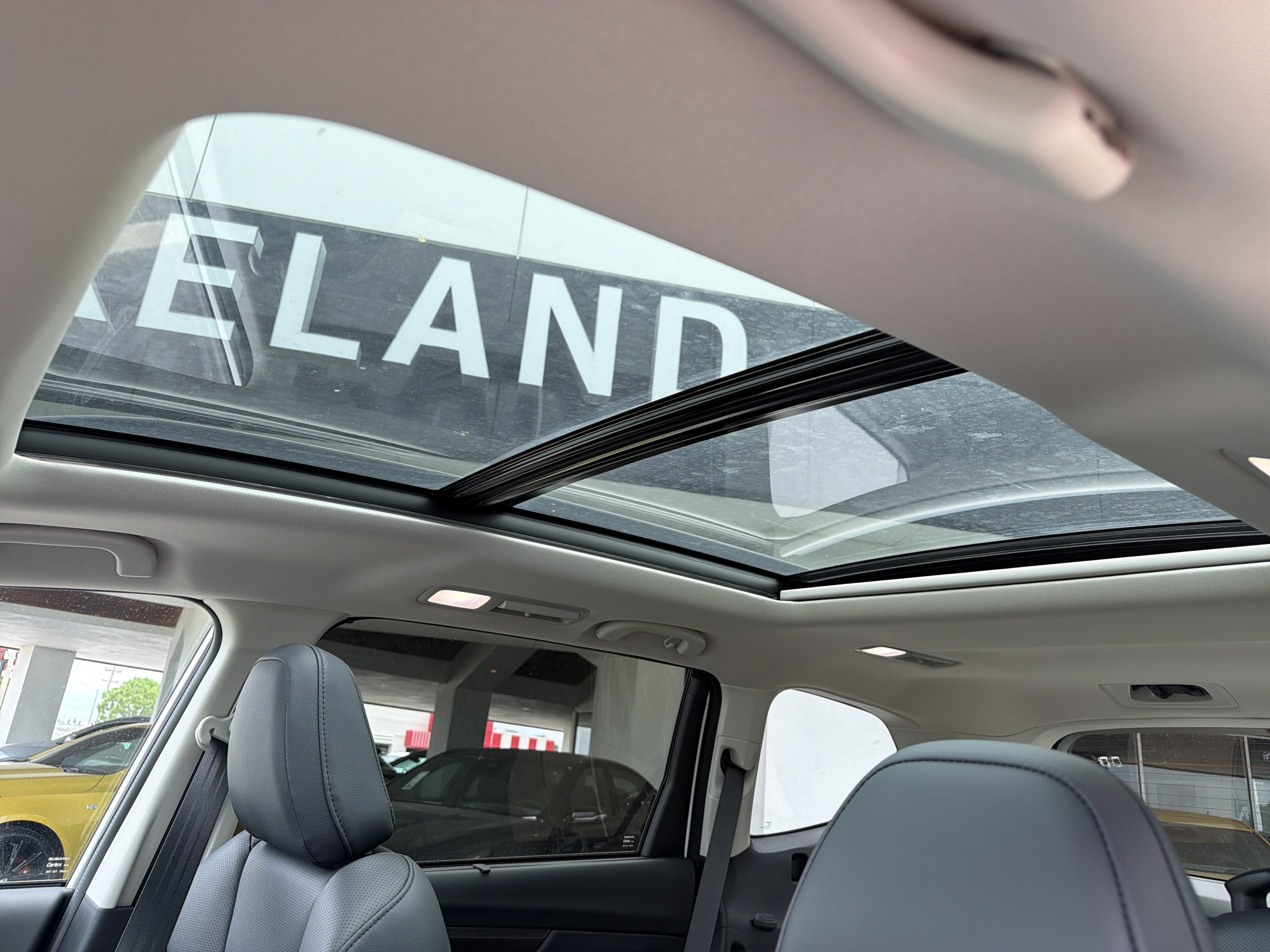 New 2026 CRYSTAL WHITE PEARL Subaru Touring 7-Passenger image 24