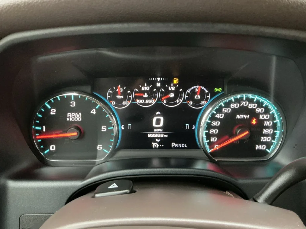 Used 2017 WHITE FROST TRICOAT GMC Denali image 19