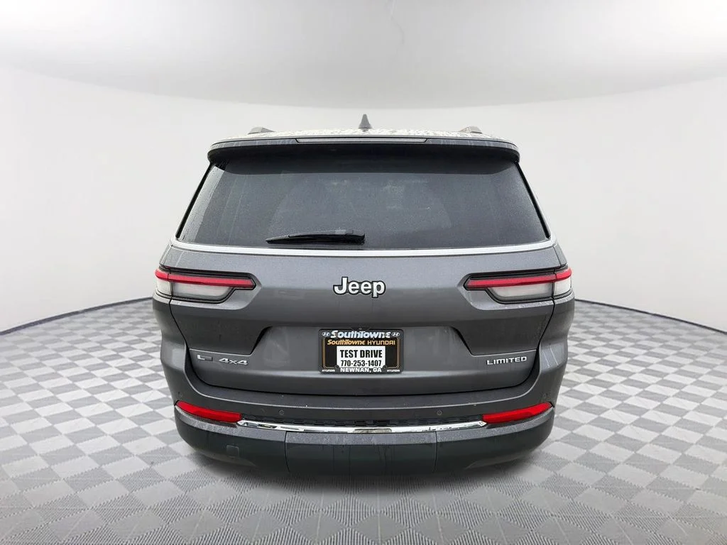 Used 2022 Gray Jeep Limited image 6