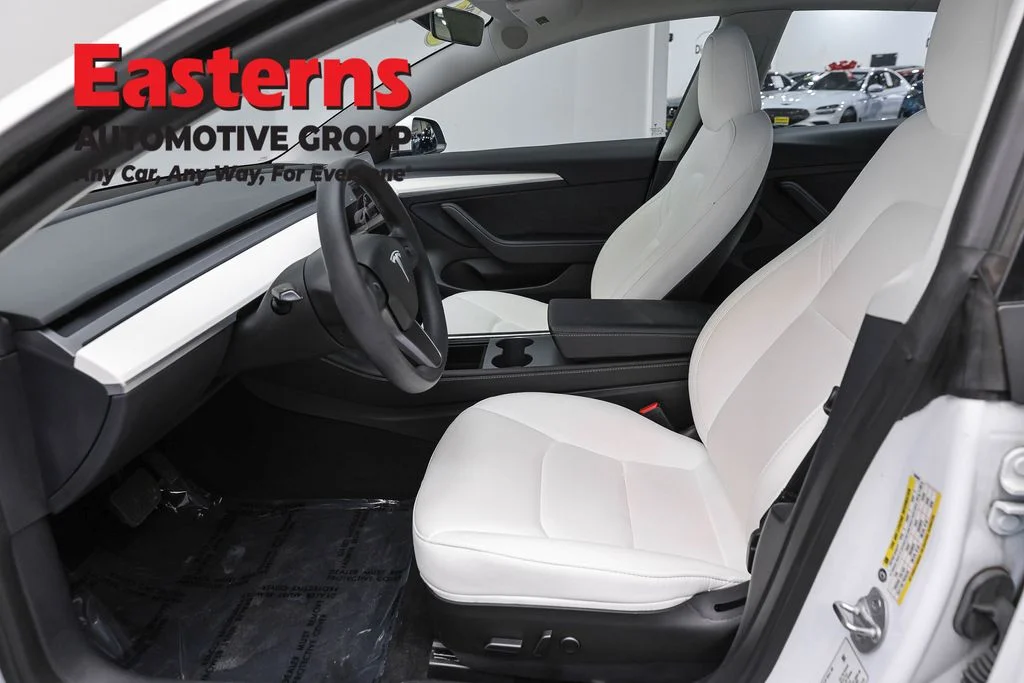 Used 2023 White Tesla Base image 14