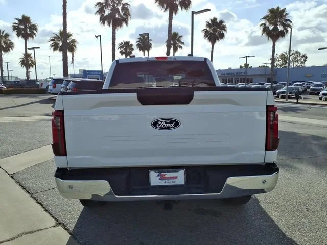 Used 2025 Oxford White Ford XLT image 9