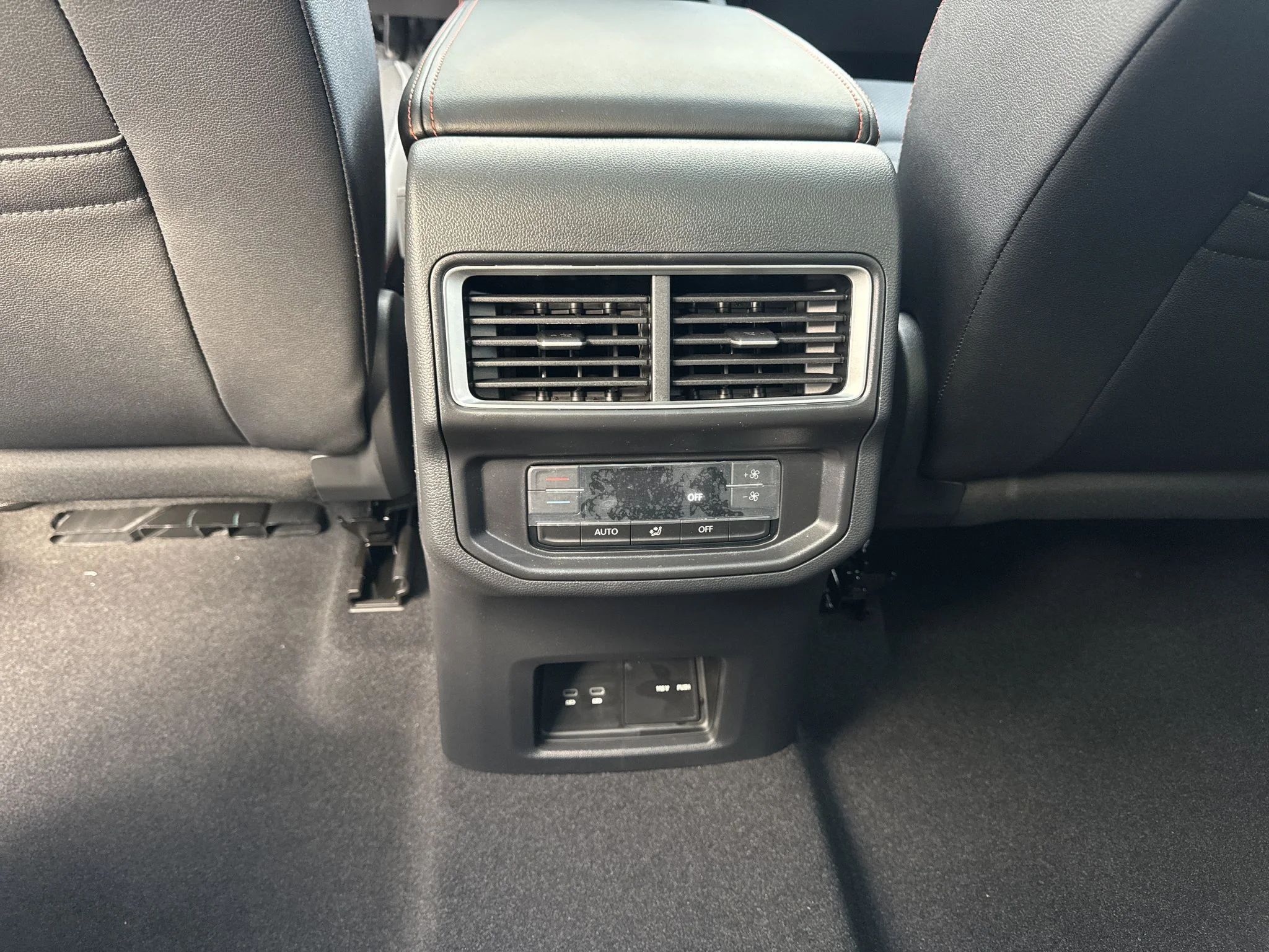 New 2026 Opal White Pearl Volkswagen 2.0T Peak Edition image 31