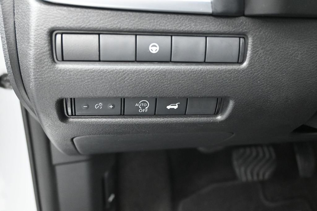 Used 2024 Silver Nissan SV image 21