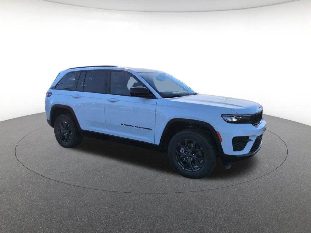 New 2027 Bright White Clear-Coat Paint Jeep Laredo image 4