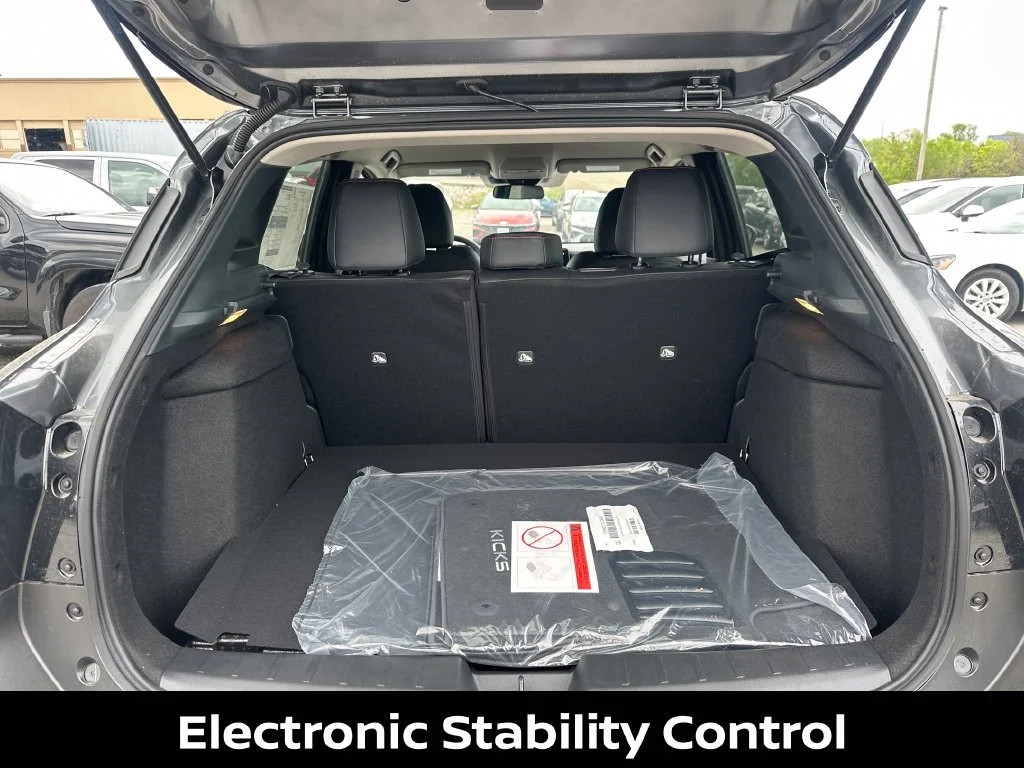 Certified Used 2026 Gray Nissan SR image 31
