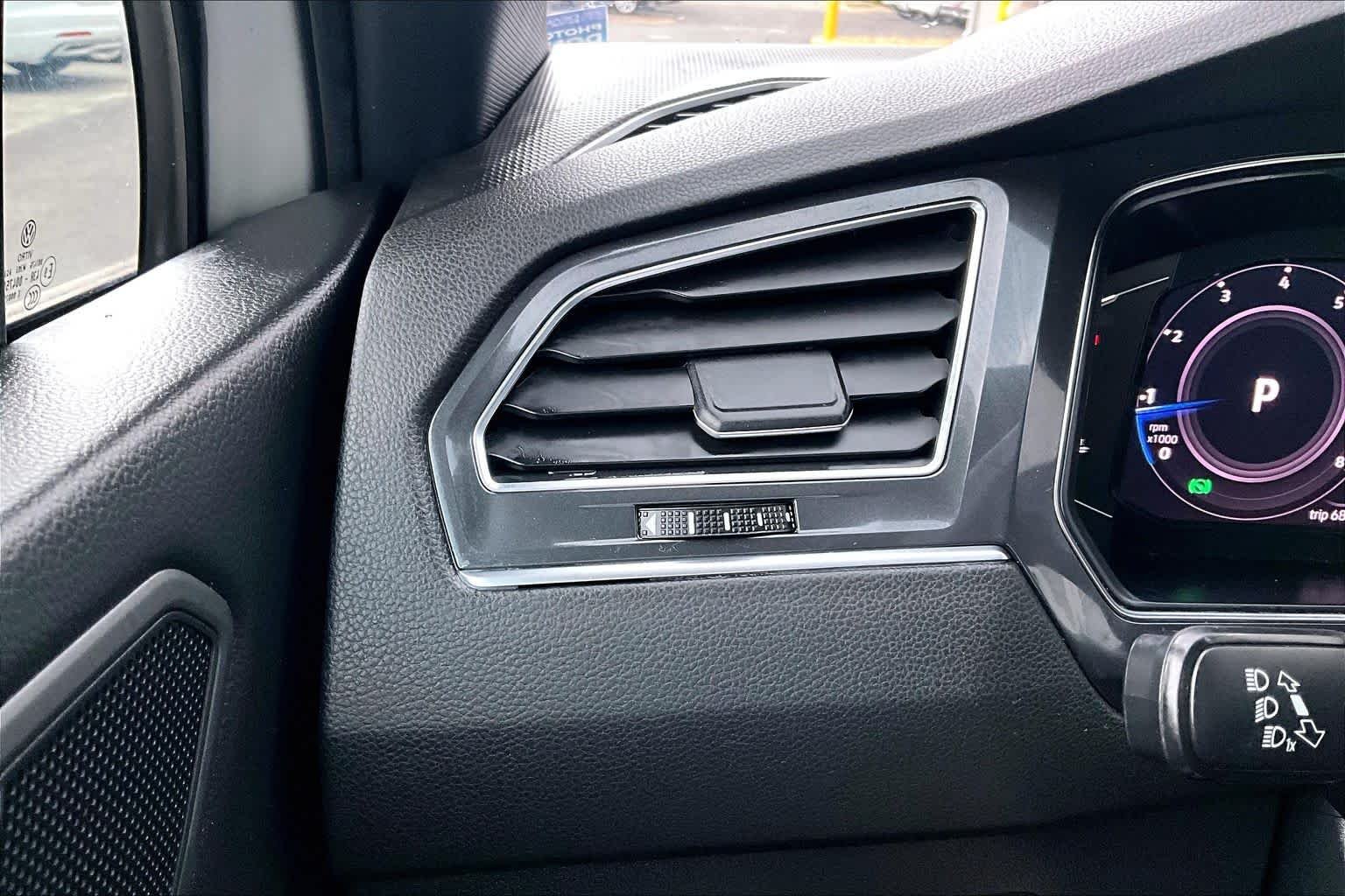 Used 2019 Pure White Volkswagen SEL R-Line Black image 36
