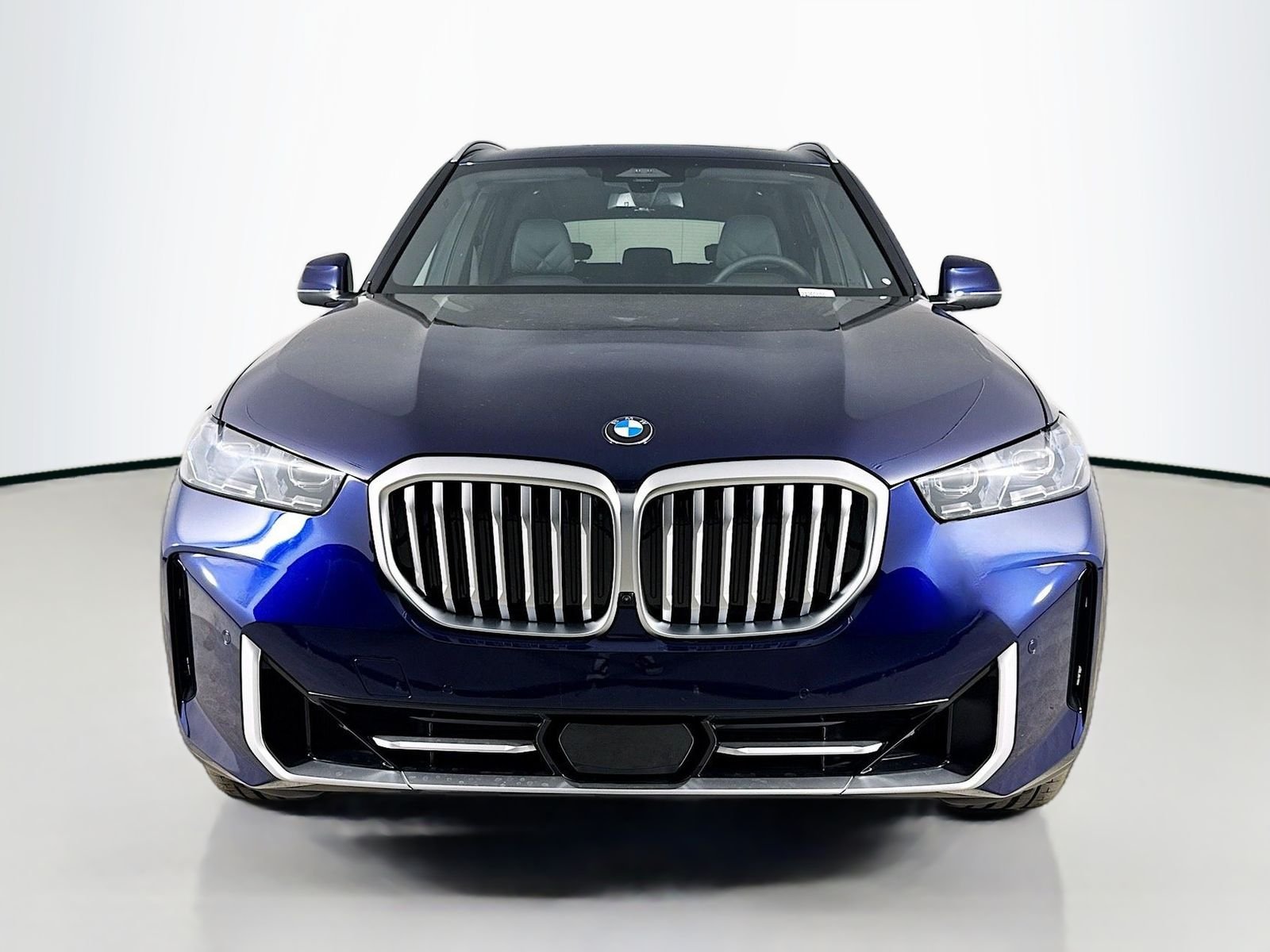 New 2026 Tanzanite Blue II Metallic BMW sDrive40i image 2