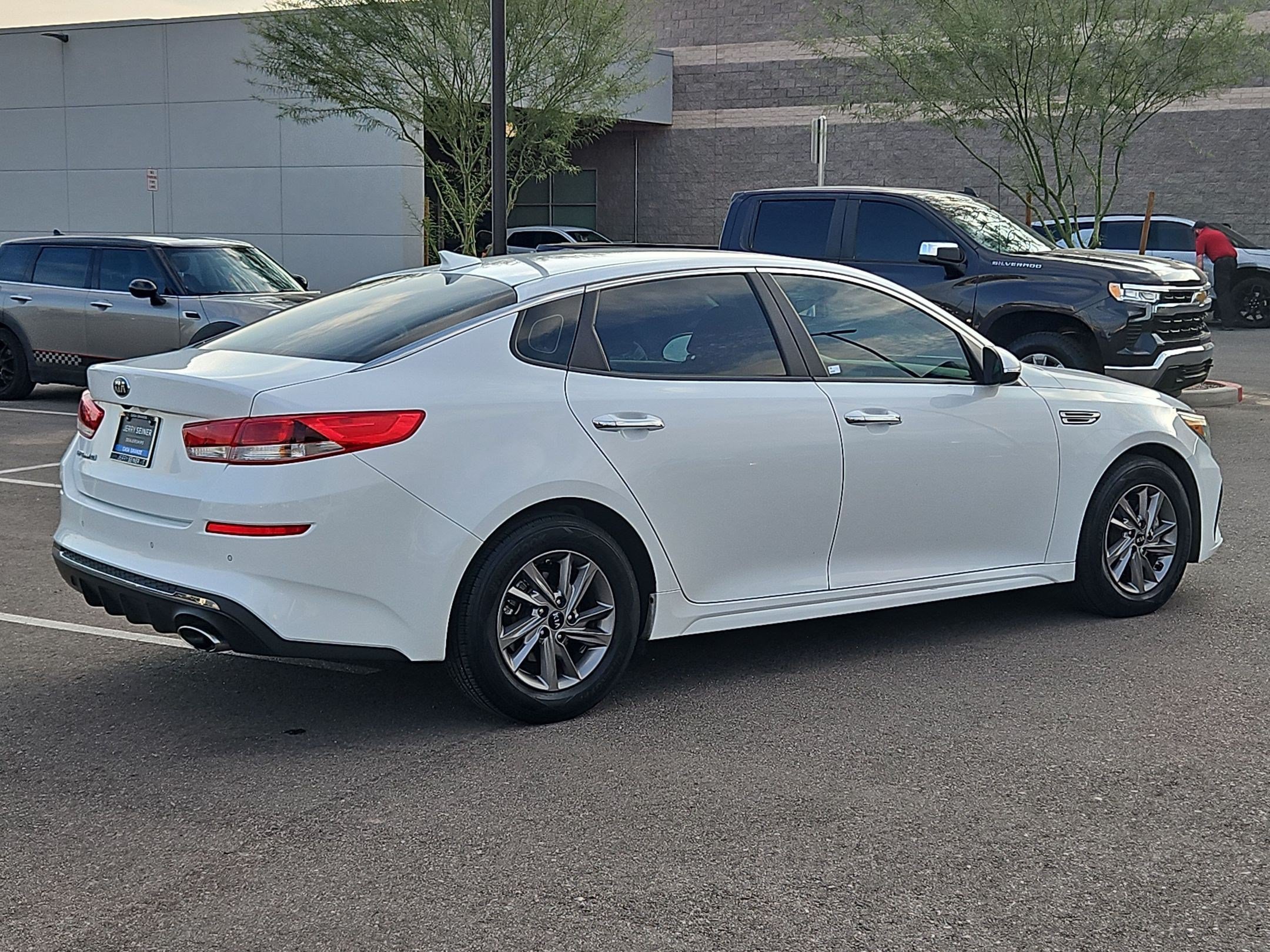Certified Used 2020 White Kia LX image 5