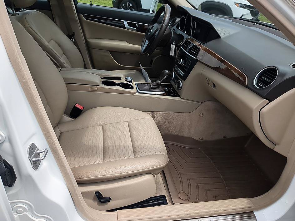Used 2014 Diamond White Metallic Mercedes-Benz C 250 image 35