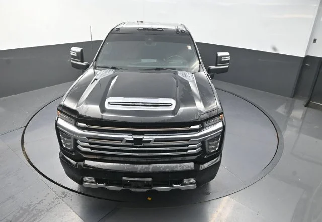 Used 2020 Black Chevrolet High Country image 24