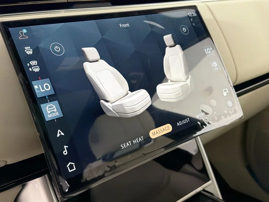New 2026 Ostuni Pearl White Land Rover SE image 21