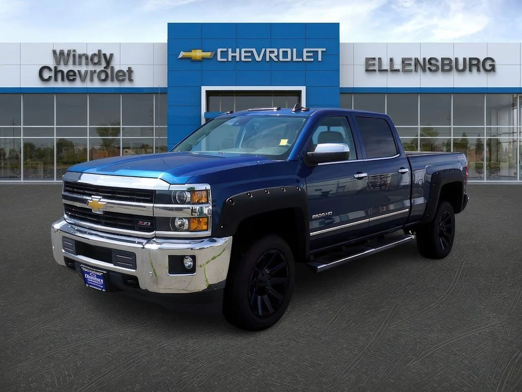 Used 2015 DEEP OCEAN BLUE METALLIC Chevrolet LTZ image 3