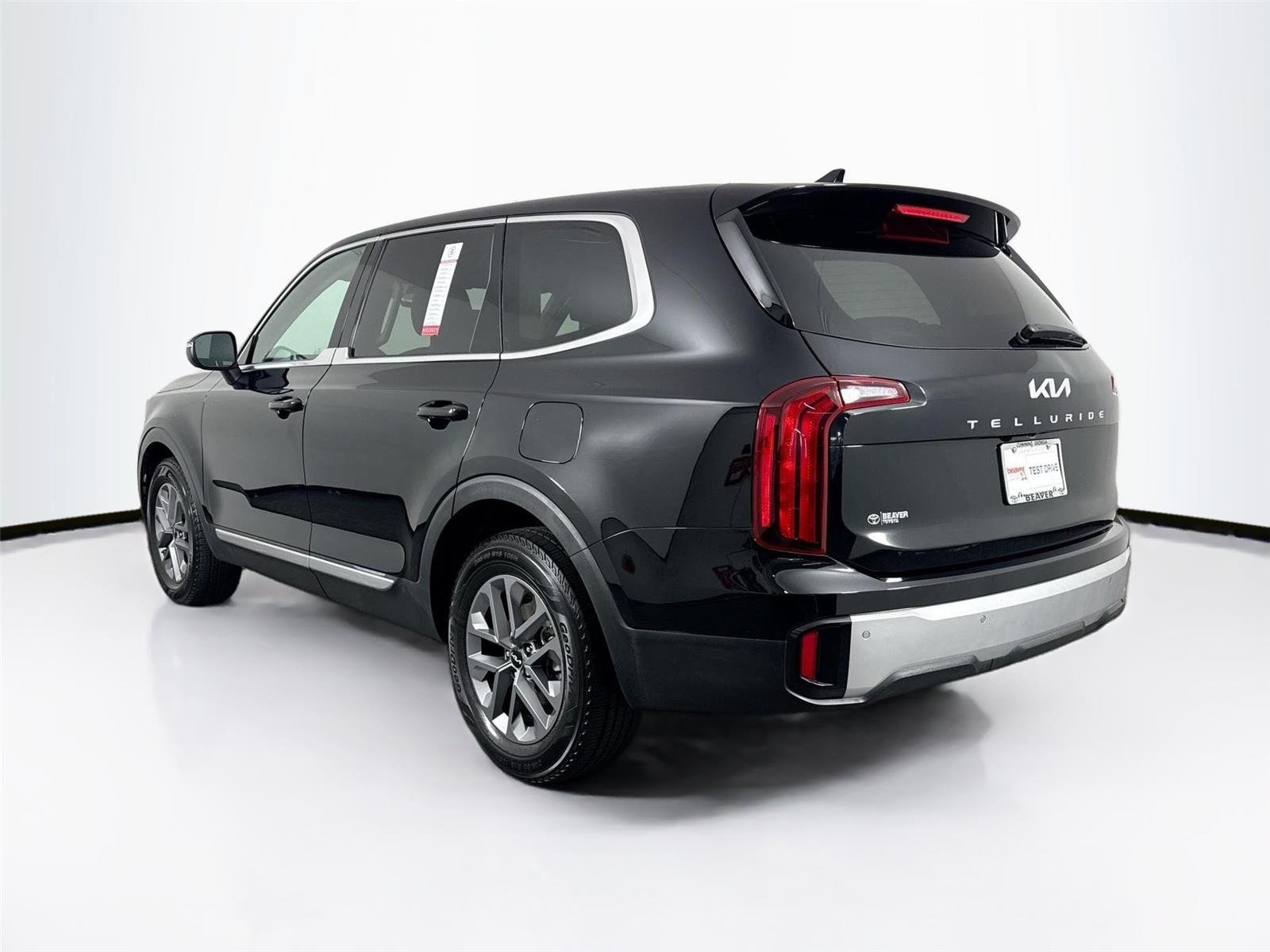 Used 2023 Ebony Black Kia LX image 12