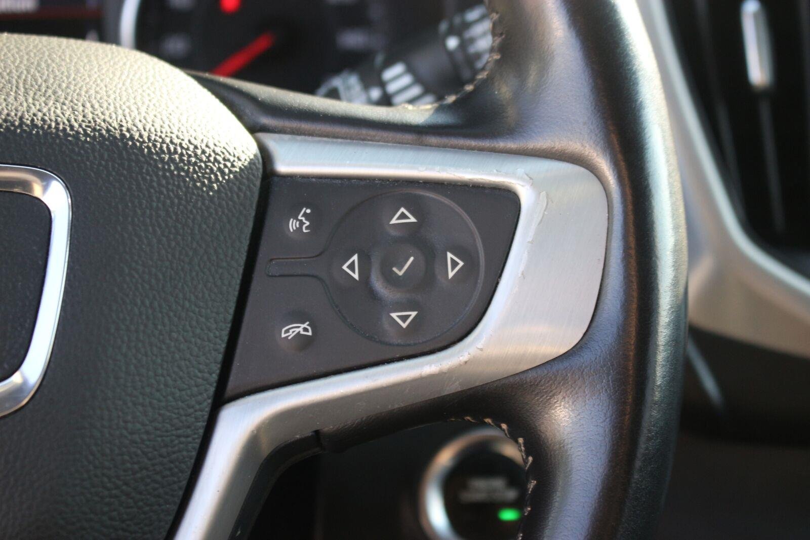 Used 2021 GRAPHITE GRAY METALLIC GMC SLT image 22