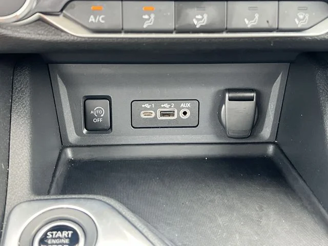 Used 2025 Blue Nissan SV image 21