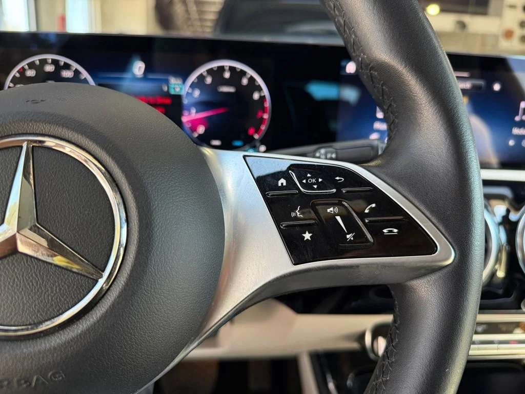 Used 2025  Mercedes-Benz CLA 250 image 25