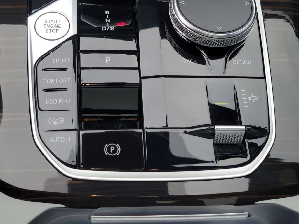 Certified Used 2024 Black BMW xDrive40i image 26